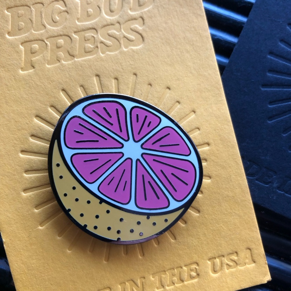 NWT BIG BUD PRESS grapefruit pin